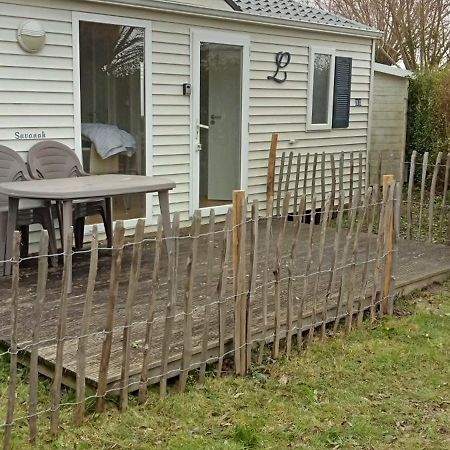 Luxueuze Stacaravan 4Pers Met Terras En Tuintje Bredene Exterior photo
