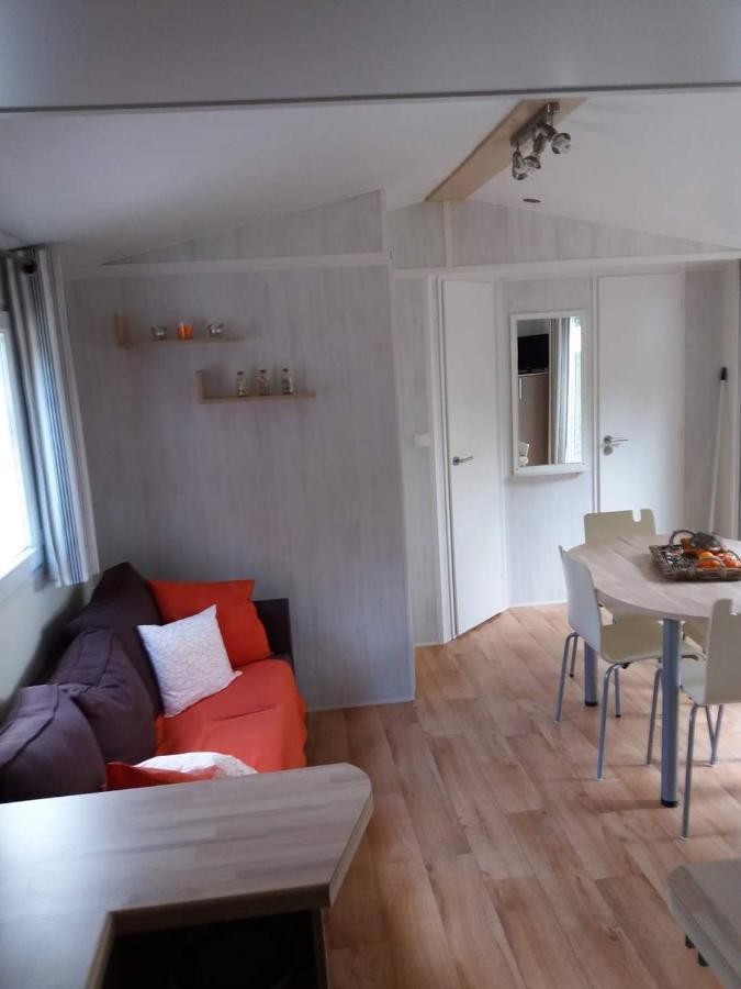 Luxueuze Stacaravan 4Pers Met Terras En Tuintje Bredene Exterior photo