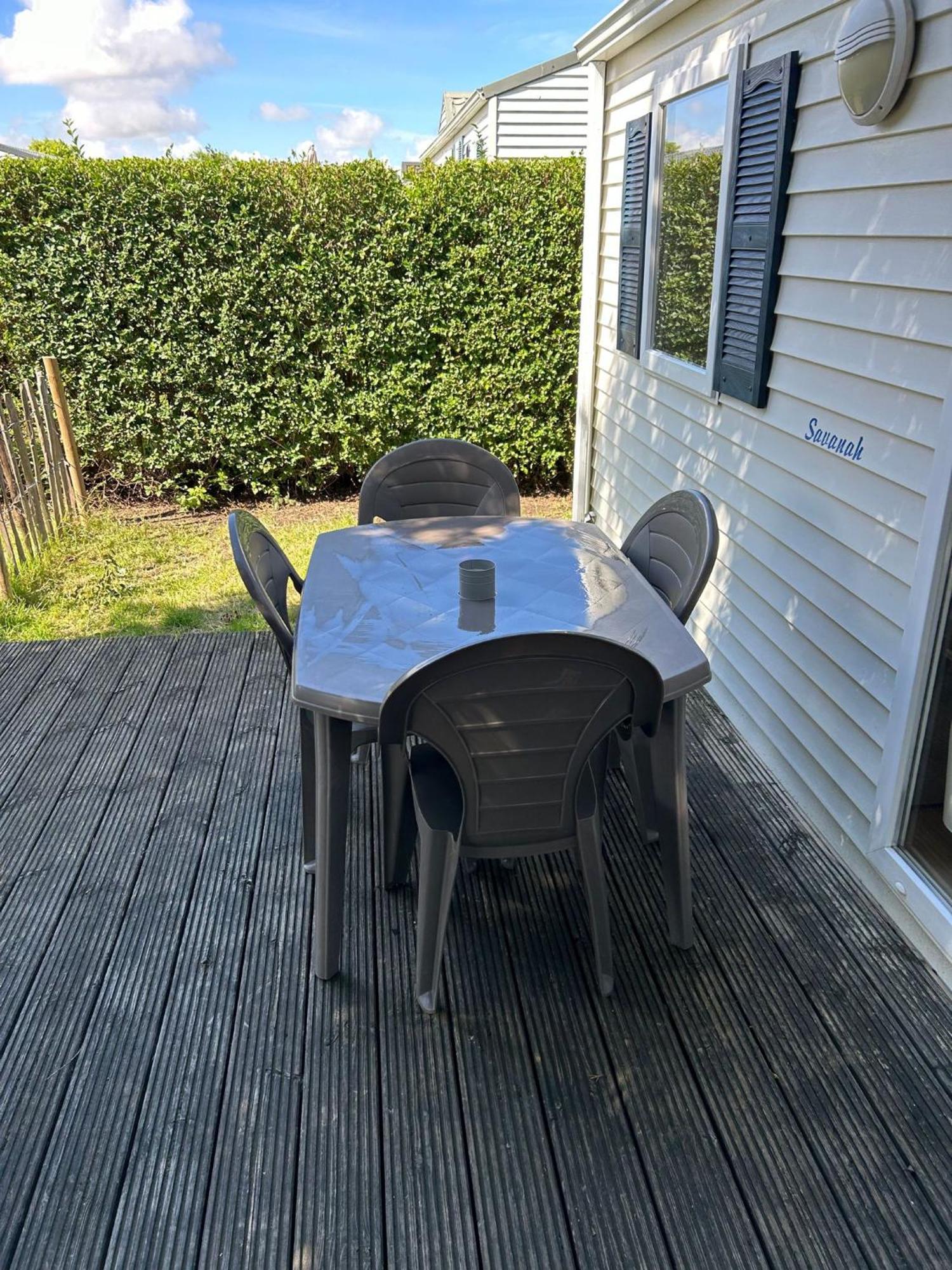 Luxueuze Stacaravan 4Pers Met Terras En Tuintje Bredene Exterior photo